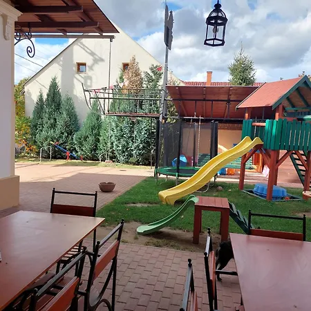 Gyulai Mesehaz *
