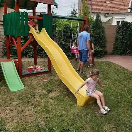 Gyulai Mesehaz * Gyula