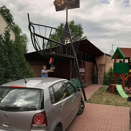Gyulai Mesehaz * Gyula