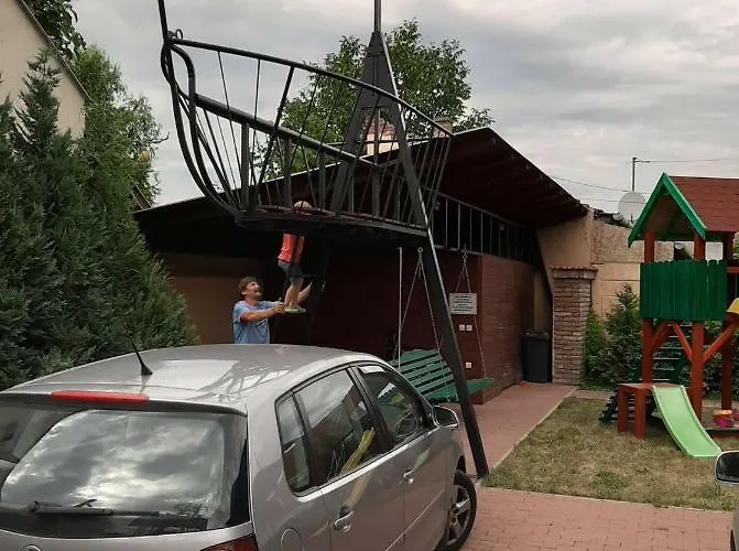 Gyulai Mesehaz * Gyula